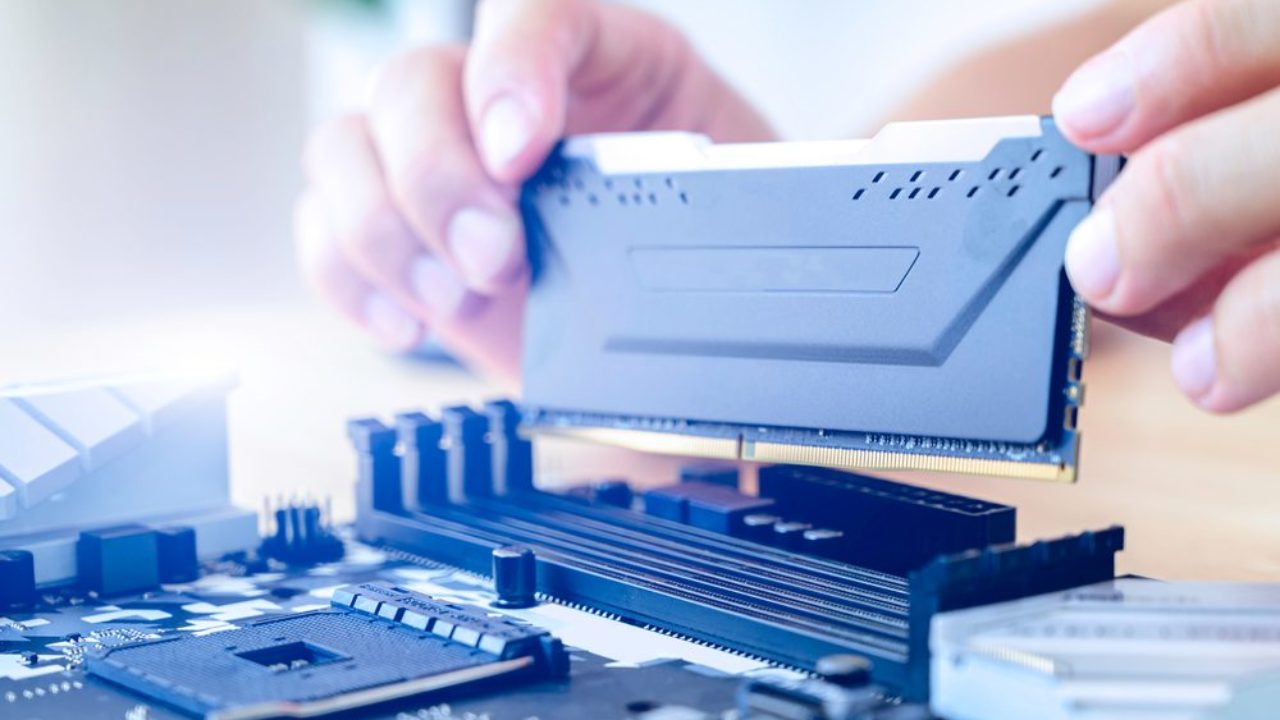 RAM là gì và các ứng dụng của nó đối với web hosting